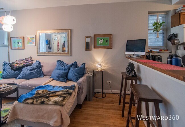 Foto del edificio - 3242 N Hoyne Ave