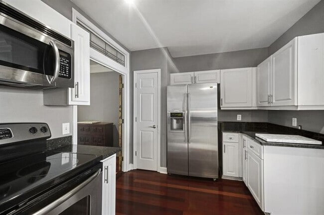 Foto del edificio - 3334 Peachtree Rd NE