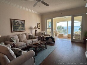 Building Photo - 29 Harbour Isle Dr W