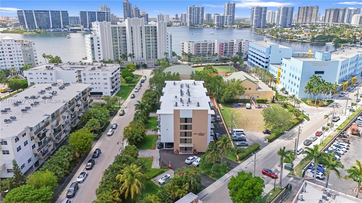 Primary Photo - 18100 Atlantic Blvd