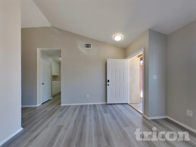 Building Photo - 532 E Ave J 9