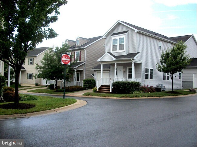 Building Photo - 7233 Waterloo Pass