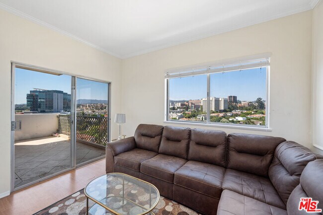 Foto del edificio - 10787 Wilshire Blvd