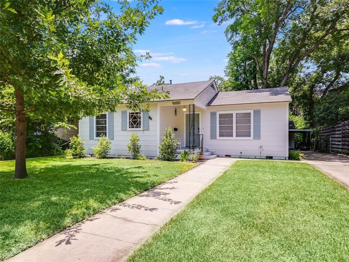Foto principal - Classic 2 Bed House in Historic Hancock Ne...