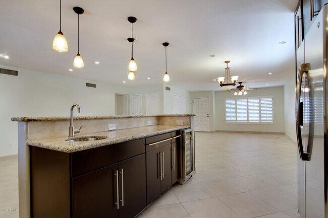 Foto del edificio - 8308 N 86th St