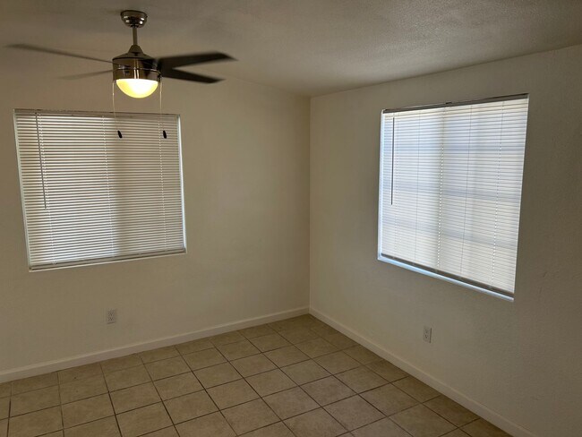 Foto del edificio - DESERT VIEW!  Move In Ready