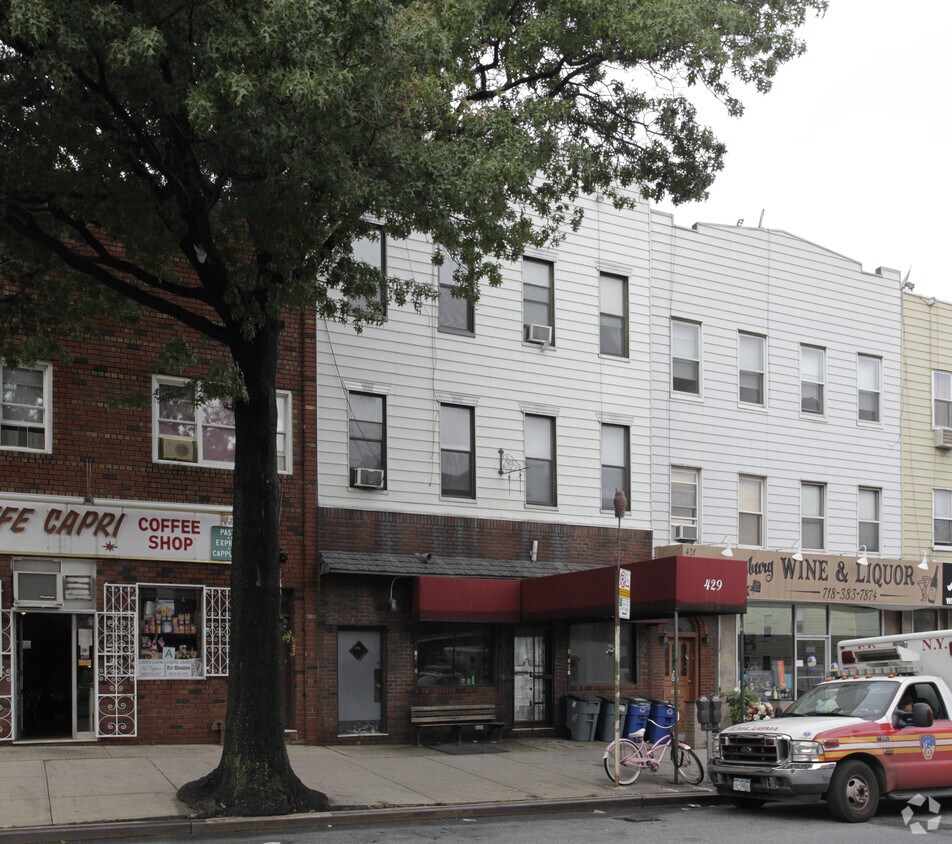 Foto principal - 429 Graham Ave