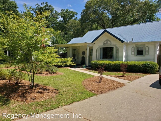 Building Photo - 3 br, 1 bath House - 905 Crawford Ave