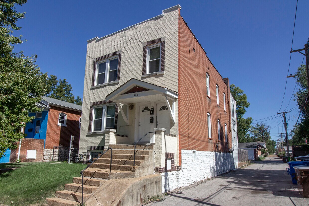 Primary Photo - 5530 Louisiana Ave