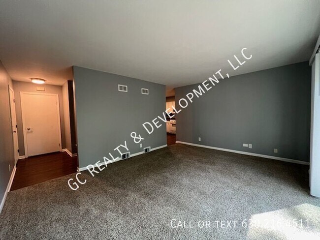 Building Photo - ***2 BDRM / STORAGE UNIT / W&D IN BUILDING...
