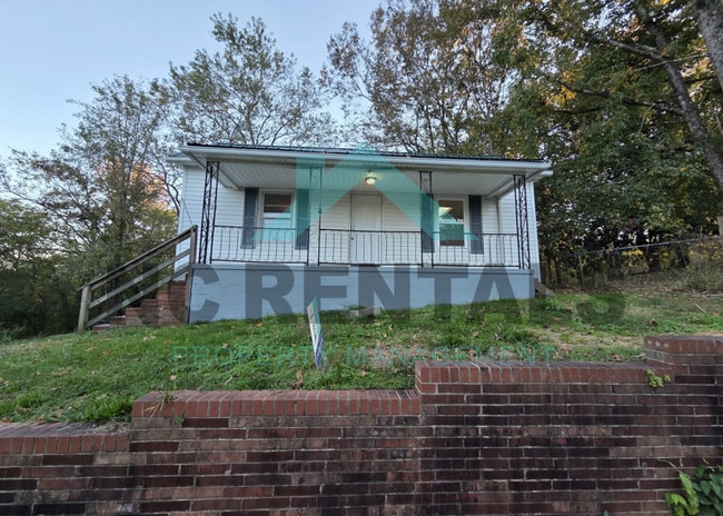 Building Photo - 721 Davis St