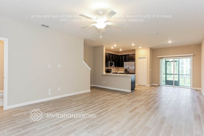 Foto del edificio - 655 Cherry Ridge Dr