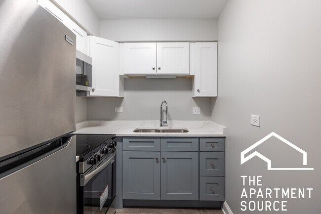 Building Photo - 745 W Gordon Ter