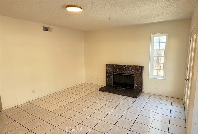 Building Photo - 16332 Trelaney Rd