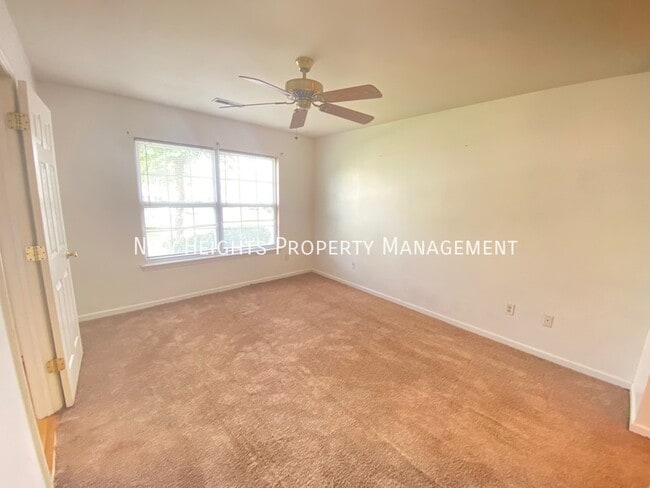 Building Photo - 125 Hornby Cir