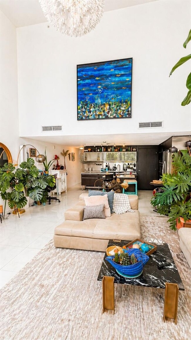 Building Photo - 6000 Collins Ave