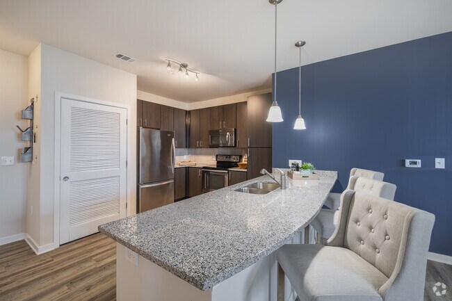 2 habitaciones, 2 baños - 1189 pies cuadrados - Cocina - Bridgeside at Patriots Point