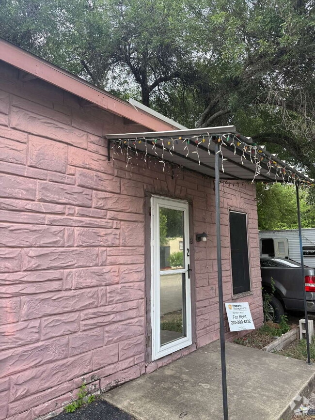 Building Photo - 4309 Fredericksburg Rd