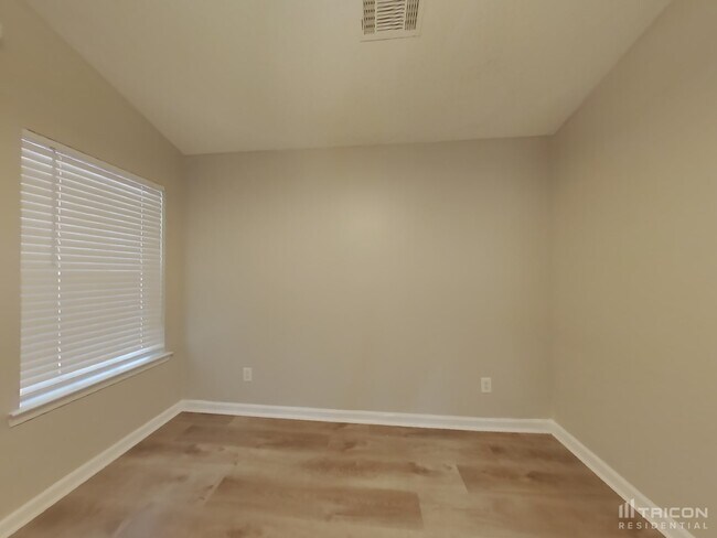 Foto del edificio - 5093 River Overlook Way