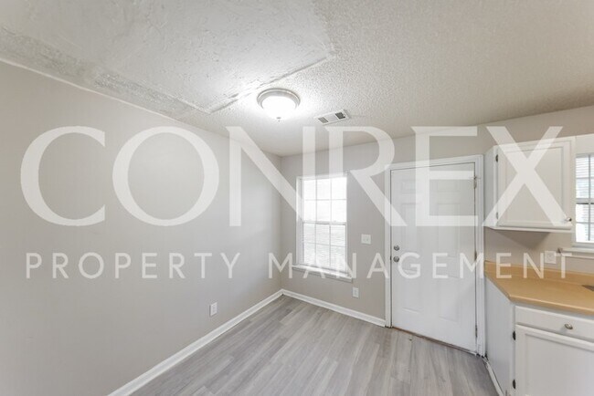 Building Photo - Come Take a Look!