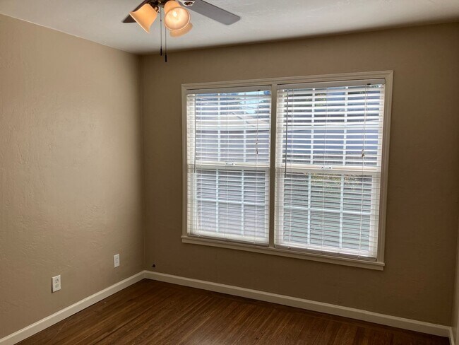 Building Photo - 1420 Del Vista Avenue, Modesto, CA 95350