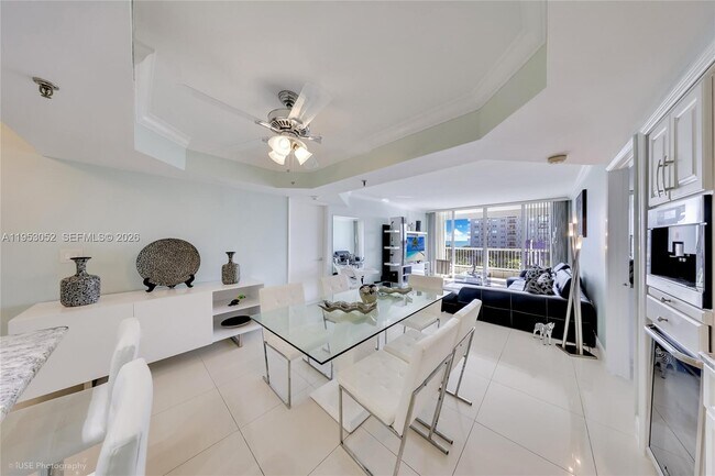 Foto del edificio - 9341 Collins Ave