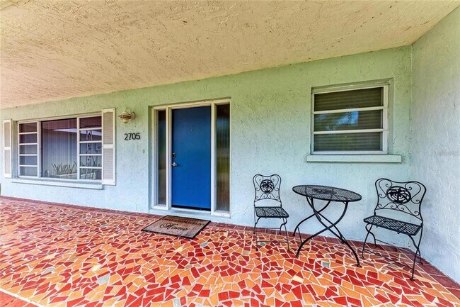 Foto del edificio - 2705 S Brink Ave