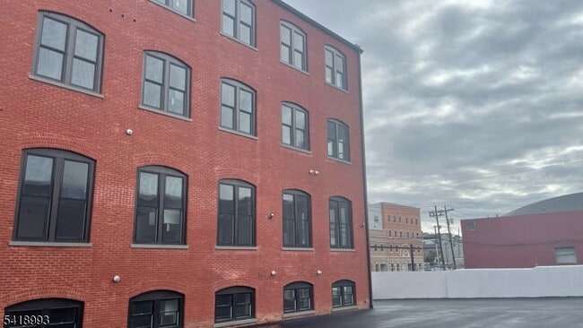 Foto del edificio - 38 Mill St