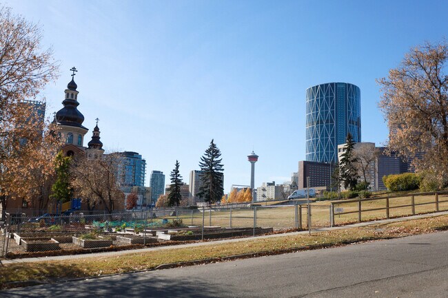 Photo du bâtiment - Bridgeland Hillside Apartments