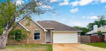 Building Photo - 11209 Avering Ln
