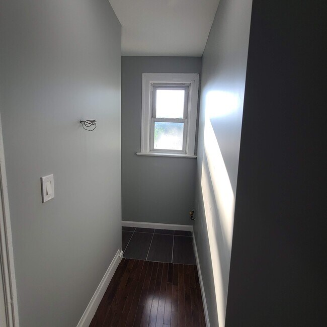 Foto del edificio - 325 N Grove St