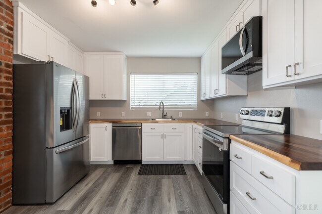 Foto del edificio - 33450 SW Hall St