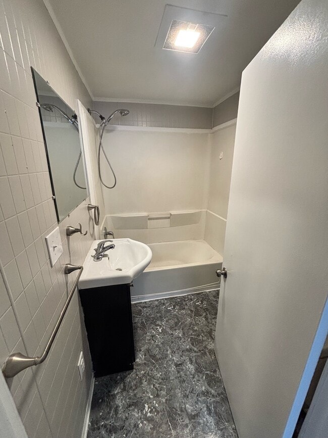 Building Photo - 314 Liston Ave