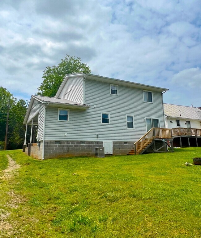 Foto del edificio - Beautiful 3-Bedroom Single-Family Home in ...