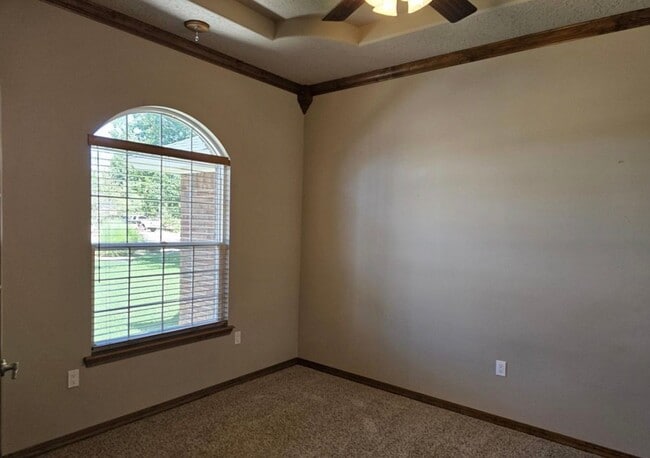 Building Photo - 3509 Lew Wallace Dr