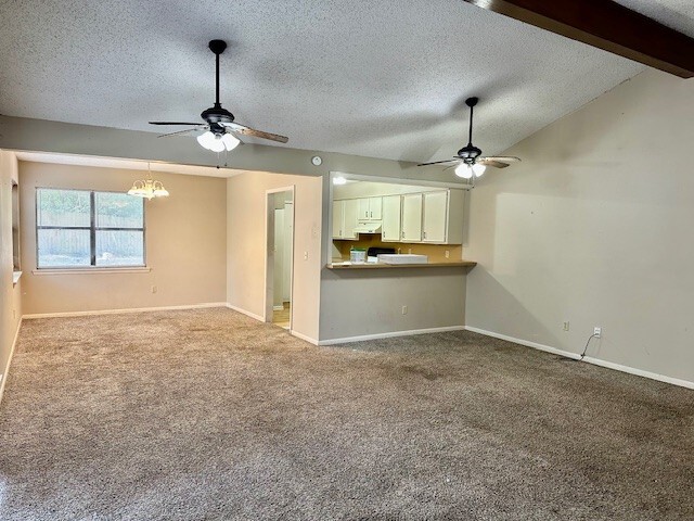 Building Photo - 201 Hickory Hill Dr
