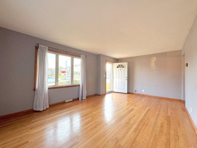 Foto del edificio - 4804 Spring St