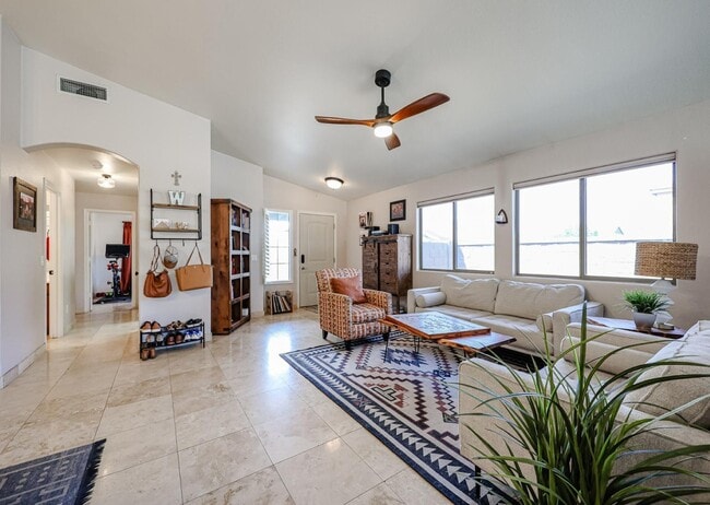 Building Photo - 4010 E Sidewinder Ct