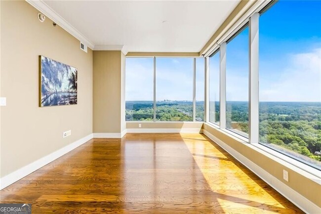 Foto del edificio - 3630 Peachtree Rd NE