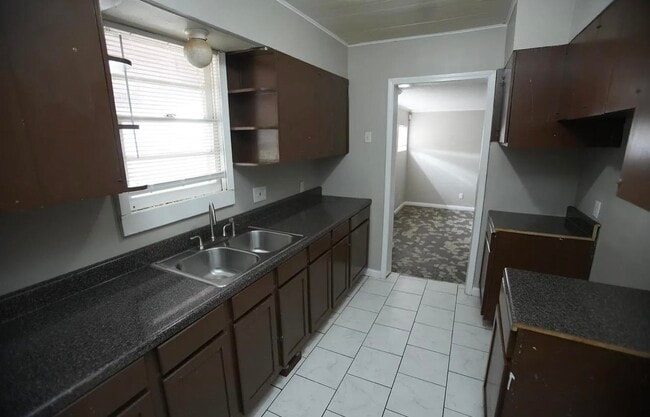 Building Photo - 3050 Tutwiler Ave