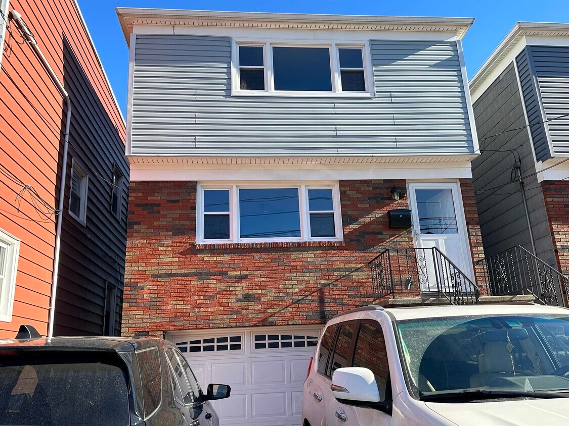 Primary Photo - 172 Prospect Ave
