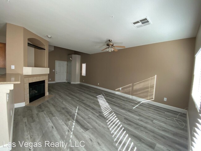 Building Photo - 3 br, 2.5 bath House - 8911 AUSTIN RIDGE AVE