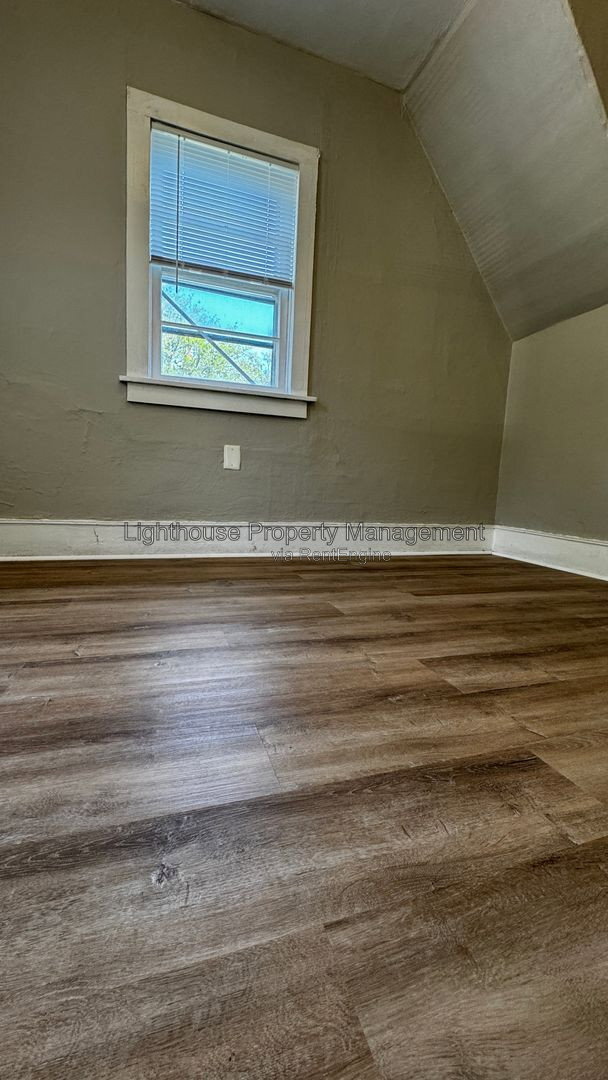 Foto del edificio - 1382 Park St
