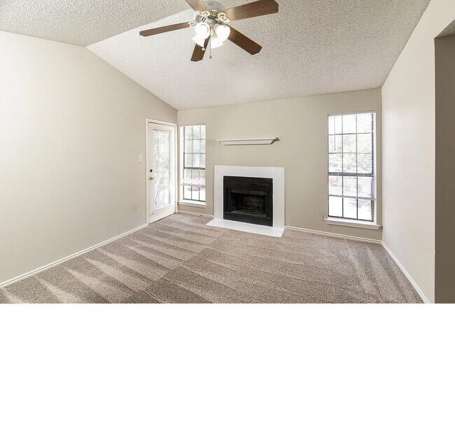 Building Photo - 9971 Quail Blvd