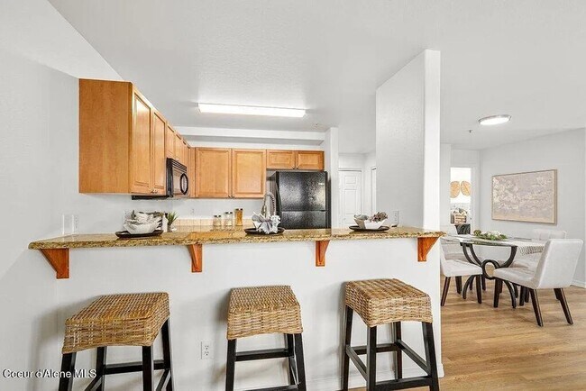 Foto del edificio - Beautiful 3 Bed / 2 Bath Lower-Level Condo – Promenade Condos, Post Falls