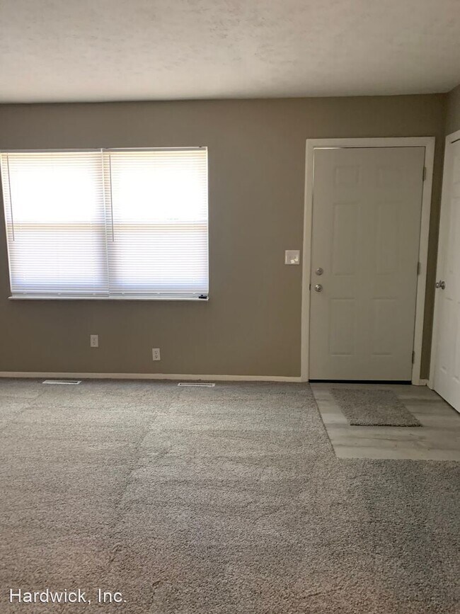 Foto del edificio - 3 br, 1 bath House - 3400 Latonia Road