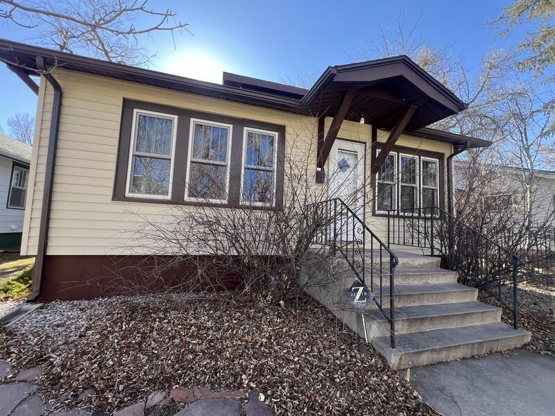 Primary Photo - 3016 Thomes Ave