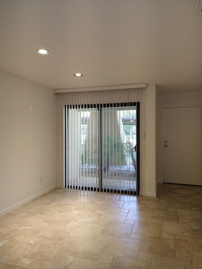 Building Photo - Downstairs Palm Springs Villas II condo