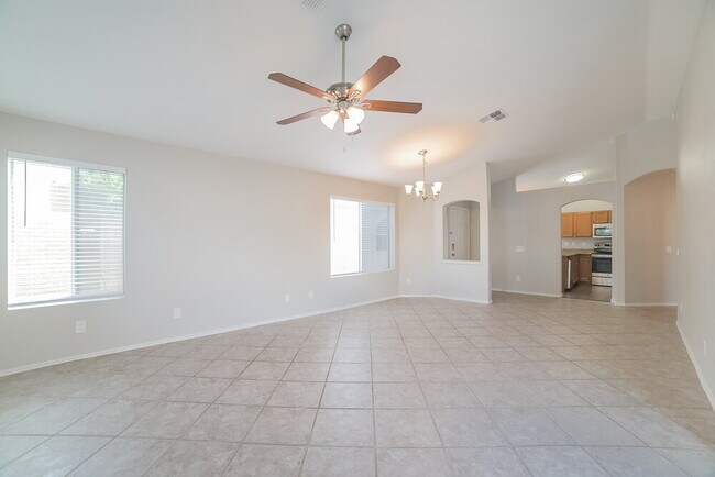Building Photo - 655 N Rita Ln