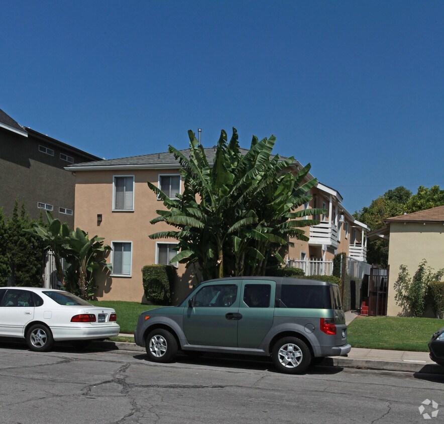 221 E Elmwood Ave, Burbank, CA 91502 Apartments in Burbank, CA